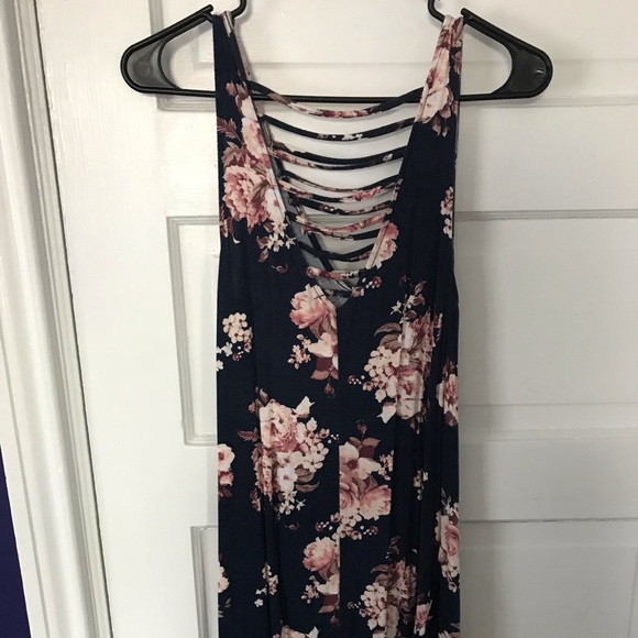 Flowing dress - Picture 2 of 6